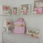 Bolsa Maternidade Feminino e Masculino Kit 2 Bolsas + Mochila + Trocador Rubi Rosa - Imagem 4