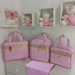 Bolsa Maternidade Feminino e Masculino Kit 2 Bolsas + Mochila + Trocador Rubi Rosa