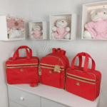 Bolsa Maternidade Feminino e Masculino Kit 2 Bolsas + Mochila + Trocador Rubi Vermelha - Imagem 2