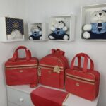 Bolsa Maternidade Feminino e Masculino Kit 2 Bolsas + Mochila + Trocador Rubi Vinho