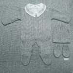 Saída de Maternidade Tricot Elegance Macacão – 5 Peças | Tamanho P (1 a 3 meses) - Imagem 4