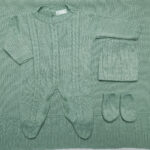 Saída de Maternidade Tricot Elegance Macacão – 5 Peças | Tamanho P (1 a 3 meses) - Imagem 6